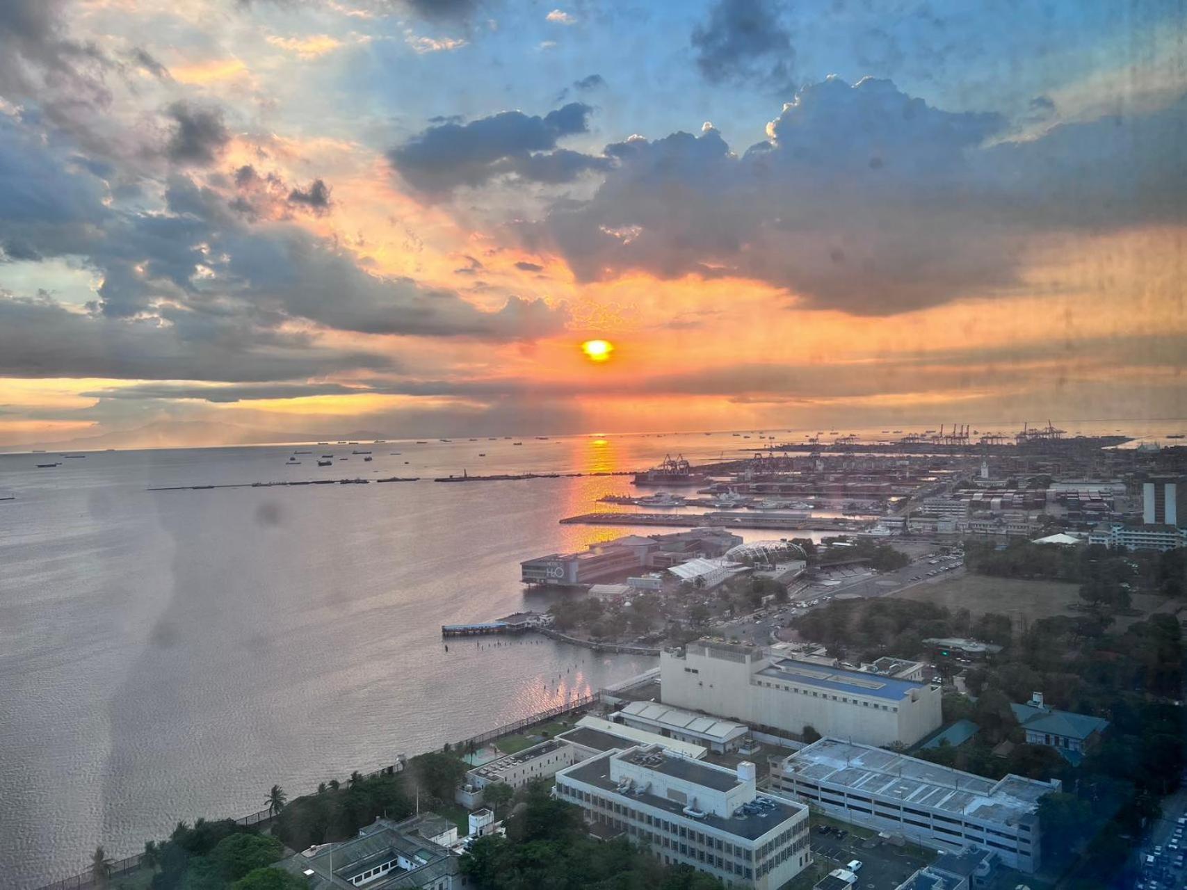 Dreamy Sunset Bay Aparthotel Manila Eksteriør bilde